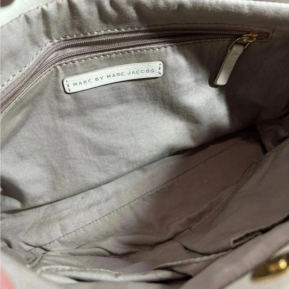 Marc Jacobs off white leather clutch - Picture 4 of 5